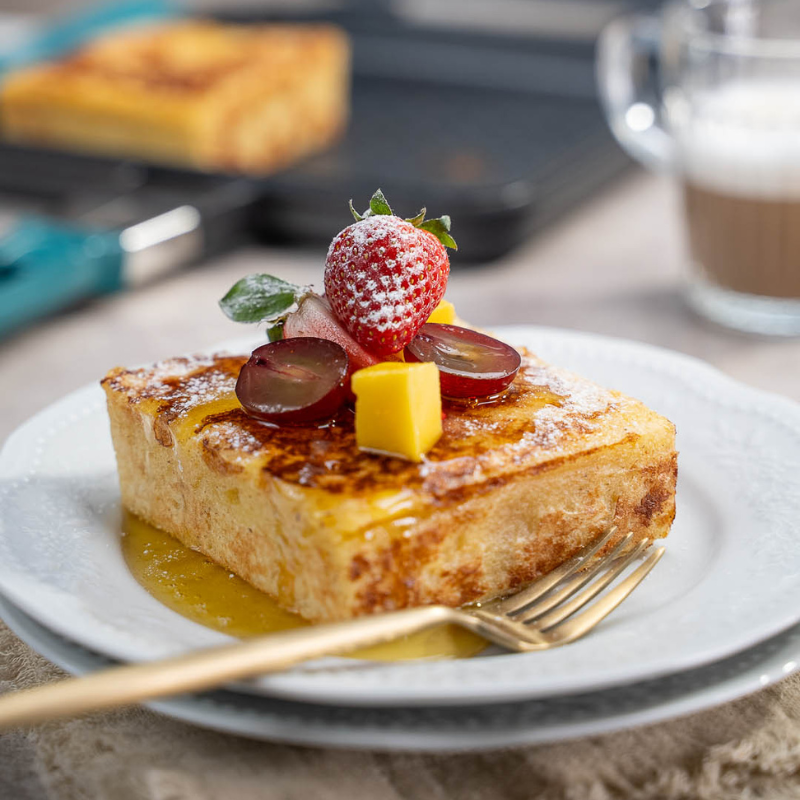 French toast con frutas de estación