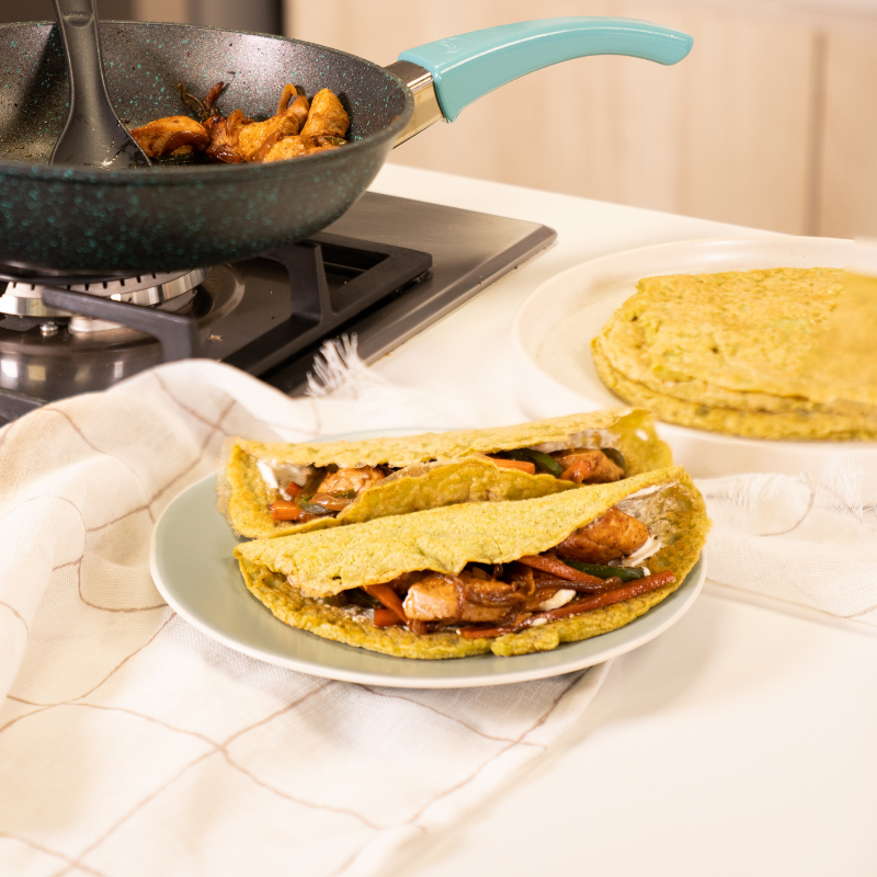 Tortillas de arvejas con salteado de pollo